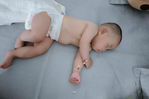 临清宝宝老打喷嚏怎么办